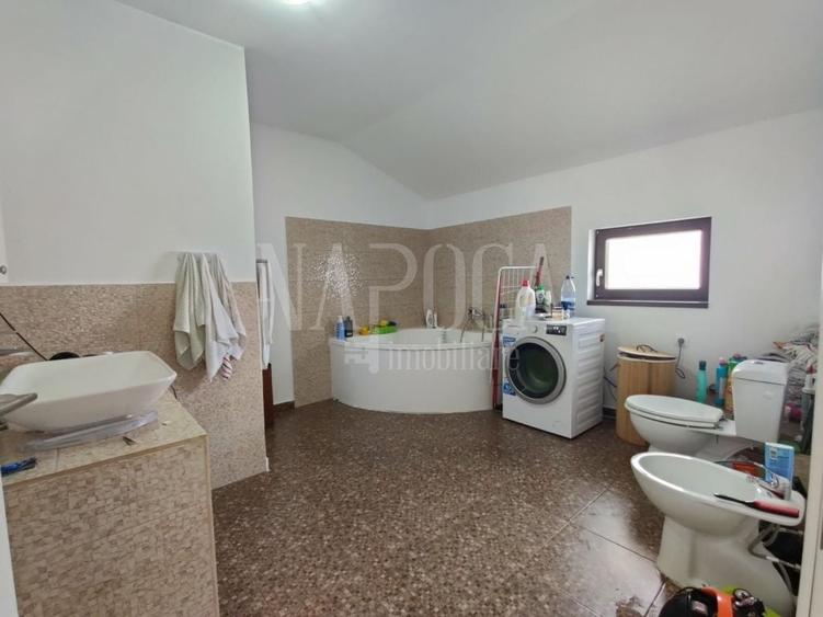 Casă individuală cu 5 camere cu Canalizare în Florești