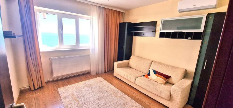 Apartament cu 3 camere decomandat, mobilat în Faleza Nord