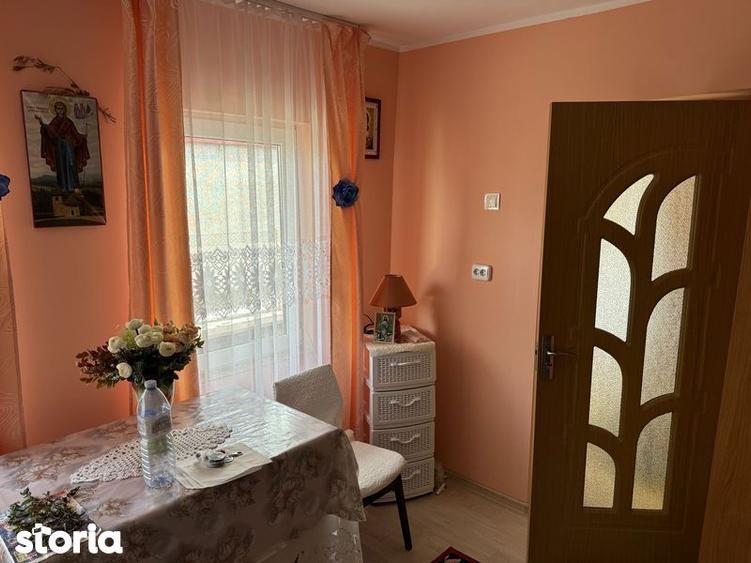 Casă cu 3 camere cu Teren 80 Mp în Cornu Luncii