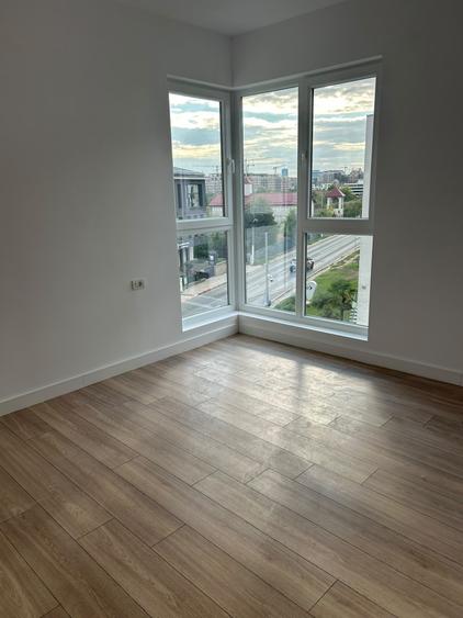 Apartament cu 2 camere decomandat în Pipera