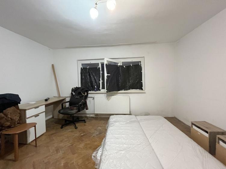 Apartament cu 2 camere semidecomandat, mobilat în Lipovei