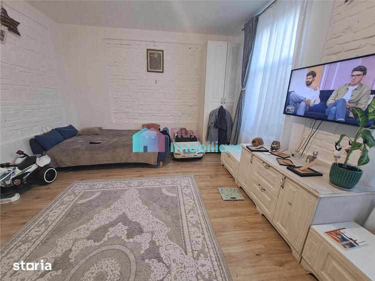 Casă cu 3 camere cu Teren 286 Mp în Central