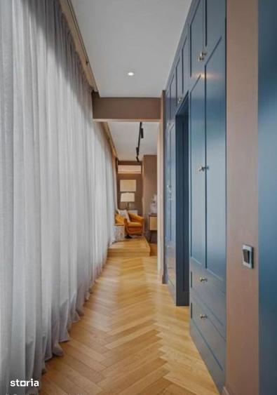 Apartament cu 5 camere în Pipera