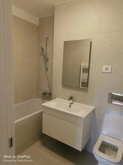 Apartament cu 3 camere decomandat în Băneasa