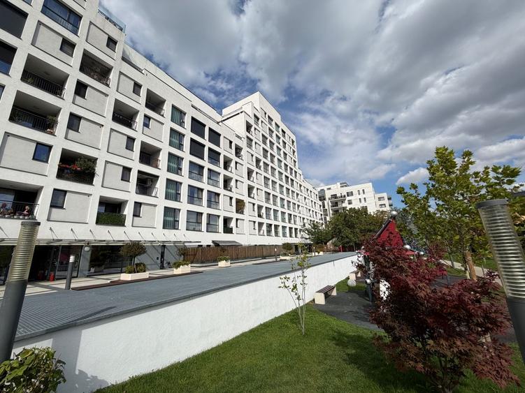 Apartament cu 3 camere, mobilat în Iancu Nicolae