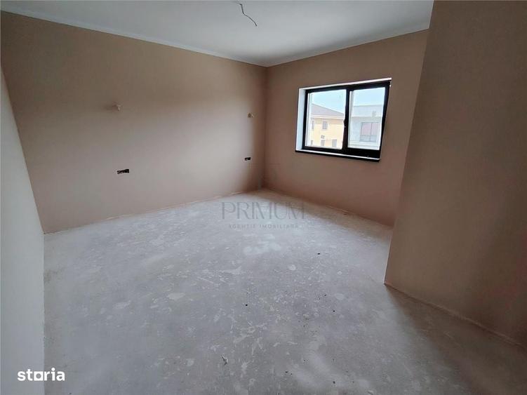Casă cu 4 camere în Moșnița Nouă