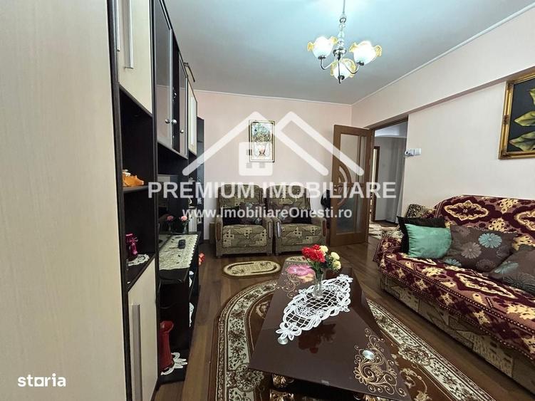 Apartament cu 3 camere decomandat în Dofteana