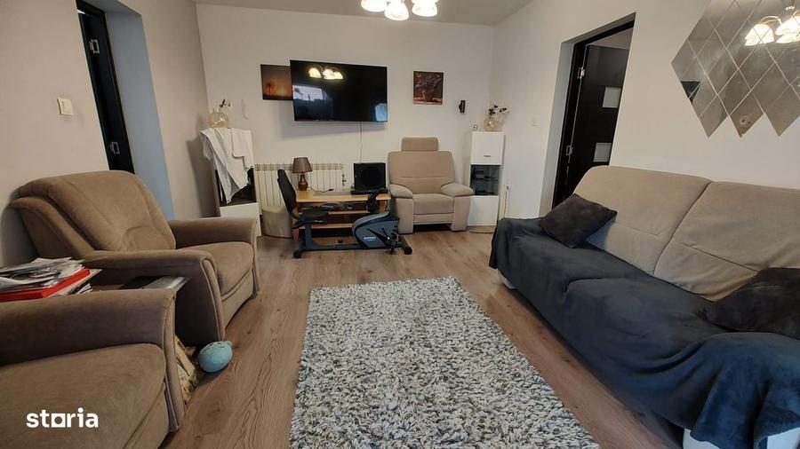 Casă cu 2 camere cu Teren 667 Mp în Central