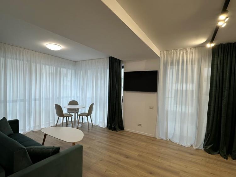 Apartament cu 2 camere decomandat, mobilat în Decebal