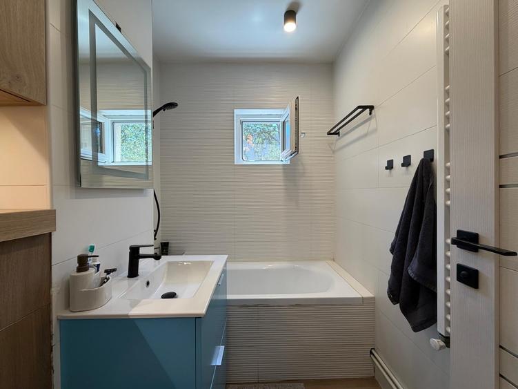 Apartament cu 3 camere decomandat în 1 Decembrie 1918