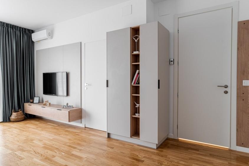 Apartament cu 2 camere semidecomandat, mobilat în 1 Mai