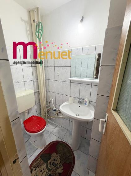 Apartament cu 3 camere decomandat în C5