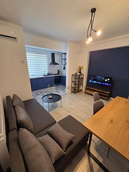 Apartament cu 2 camere decomandat, mobilat în Sud