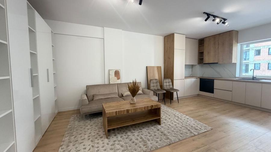 Apartament cu 2 camere decomandat, mobilat în Tractorul
