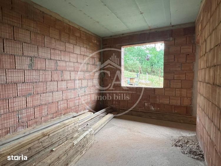 Casă cu 4 camere decomandat în Tomnatic