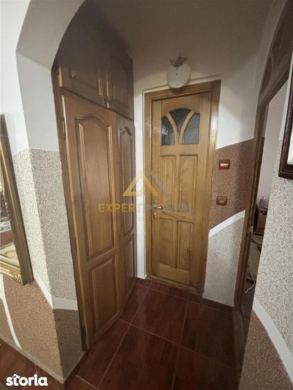 Apartament cu 4 camere în Vasile Alecsandri