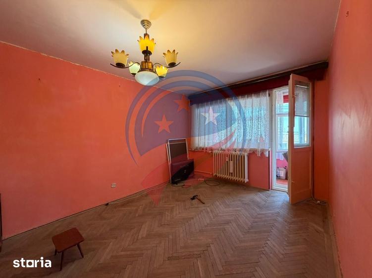 Apartament cu 3 camere decomandat în Valea Rosie