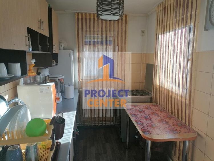 Casă individuală cu 3 camere cu Canalizare în Ultracentral