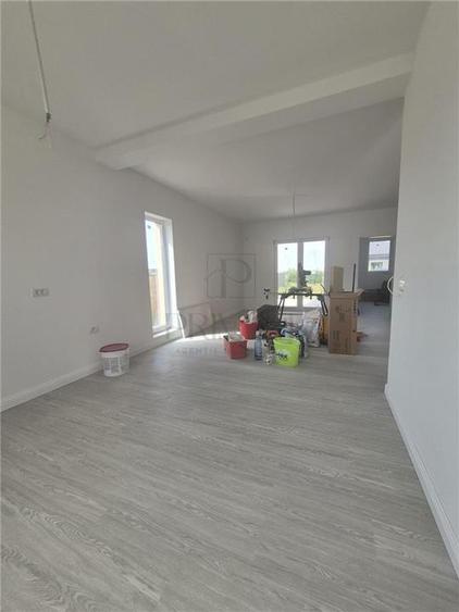 Duplex cu 4 camere cu Teren 300 Mp în Moșnița Nouă