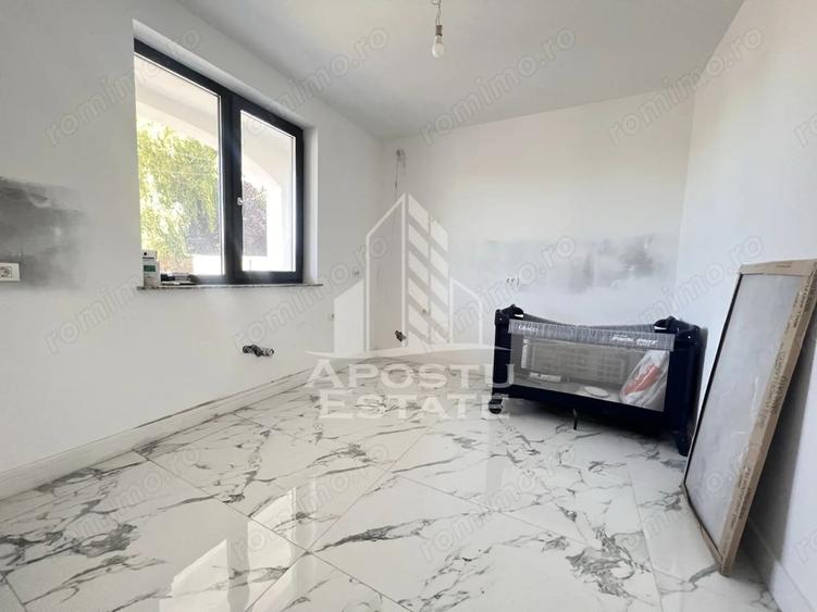 Casă cu 5 camere în Ghiroda