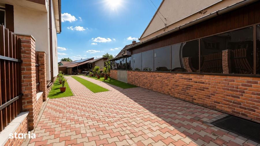 Casă cu 4 camere cu Teren 1382 Mp în Central