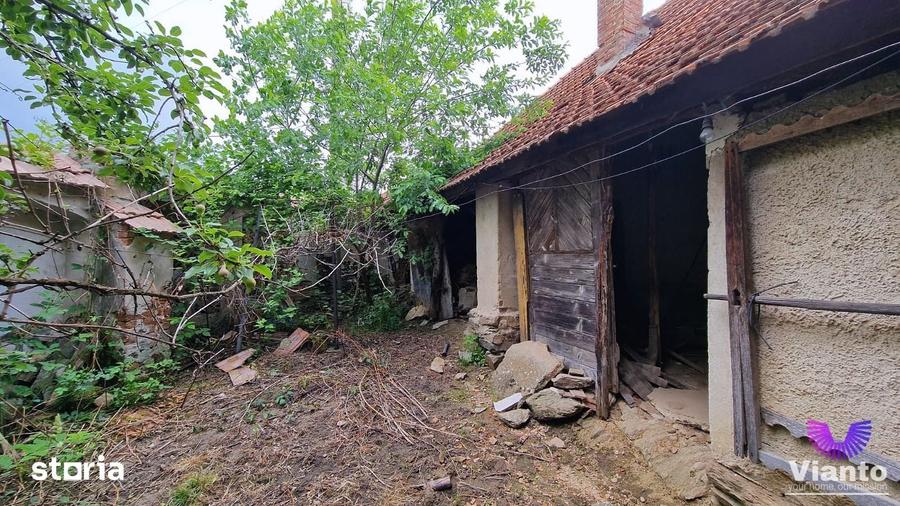 Casă cu 3 camere cu Teren 909 Mp în Poiana Sibiului