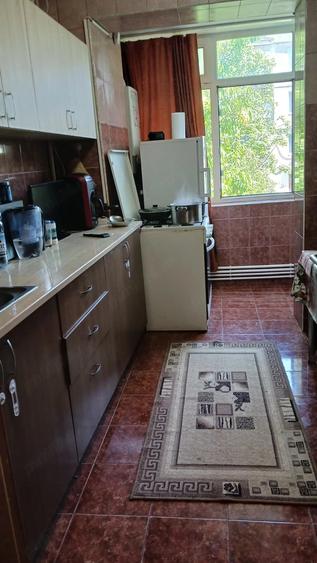 Apartament cu 2 camere semidecomandat în Micro 16