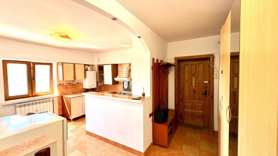 Apartament cu 2 camere decomandat în Traian