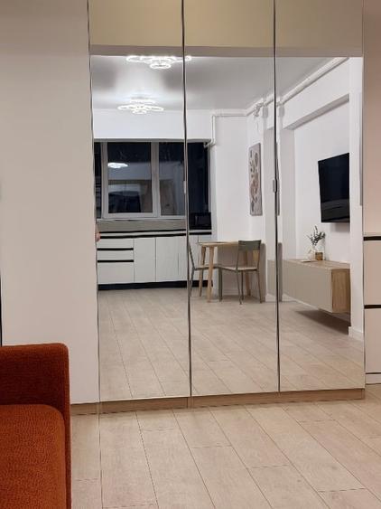 Apartament cu 2 camere decomandat, mobilat în Central
