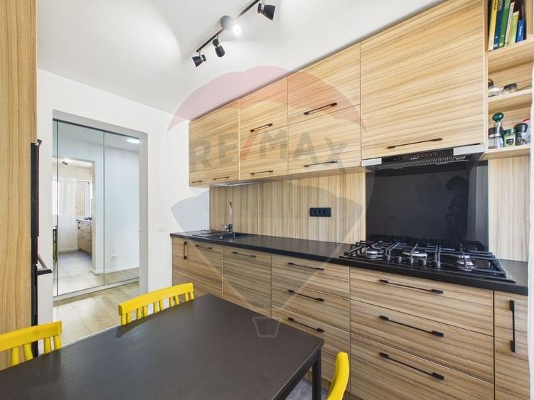 Apartament cu 3 camere decomandat, mobilat în Unirii