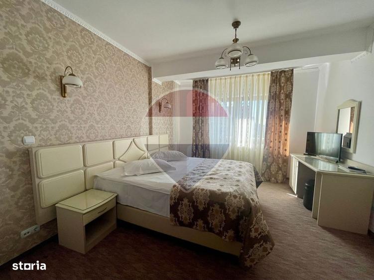 Spațiu comercial, de 1,400 mp, în Central