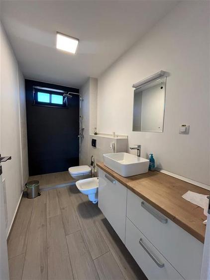 Casă individuală cu 4 camere cu Canalizare în Dealuri Oradea