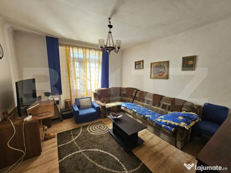 Casă cu 5 camere cu Teren 1249 Mp în Laz (Săsciori)