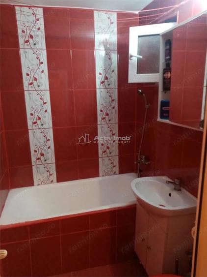 Apartament cu 2 camere semidecomandat în Aurel Vlaicu