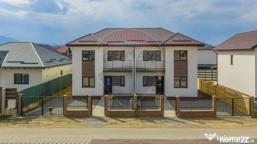 Casă cu 8 camere cu Teren 500 Mp în Tărlungeni