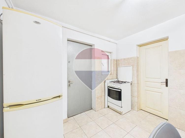 Casă individuală cu 4 camere cu Teren 149.44999694824 Mp în Vitan
