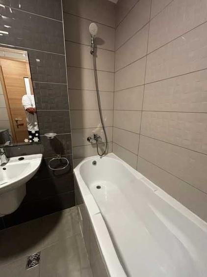 Apartament cu 2 camere decomandat în Tractorul — fotografia 3