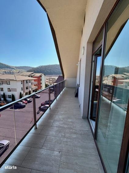Apartament cu 2 camere semidecomandat în Tăuți