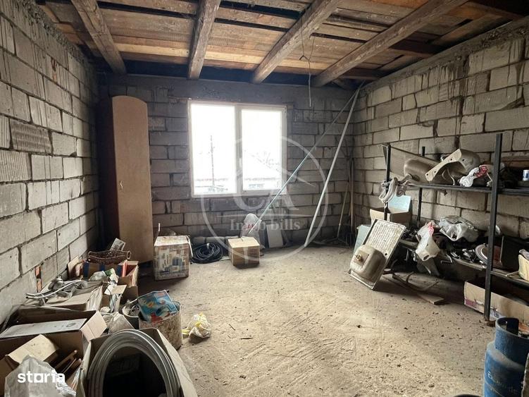 Casă cu 4 camere decomandat în Sântandrei