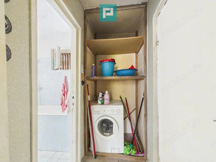 Apartament cu 3 camere semidecomandat în Romanilor