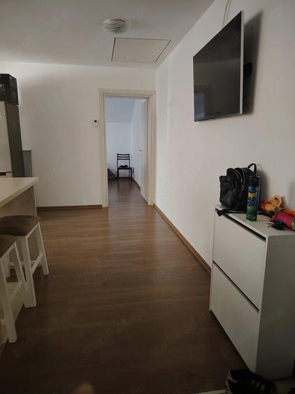Apartament cu 3 camere decomandat în Dumbrăvița