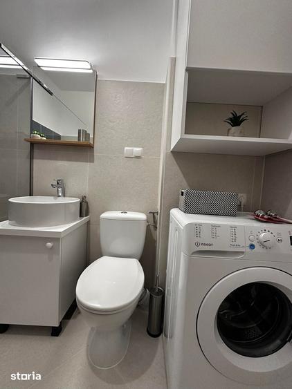 Apartament cu 2 camere semidecomandat în Botizului