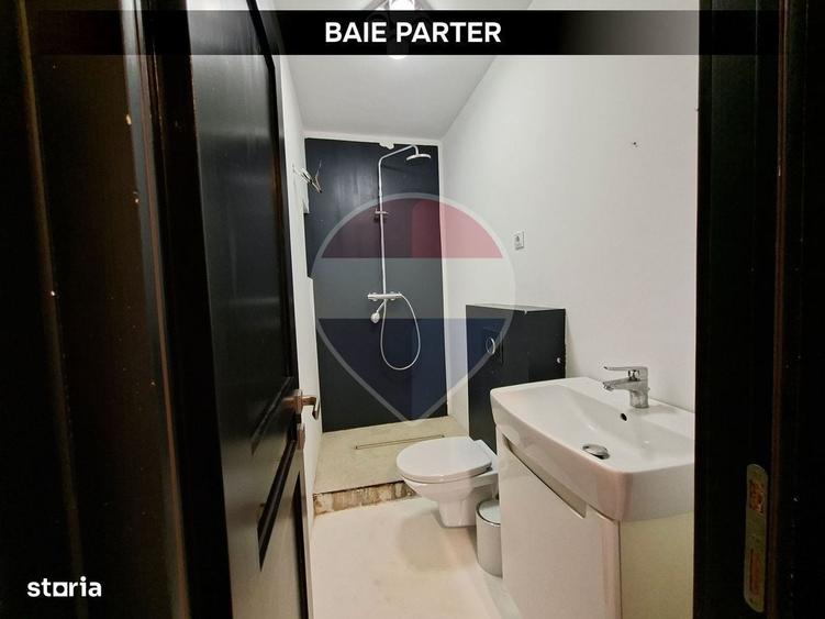 Casă cu 4 camere în Central