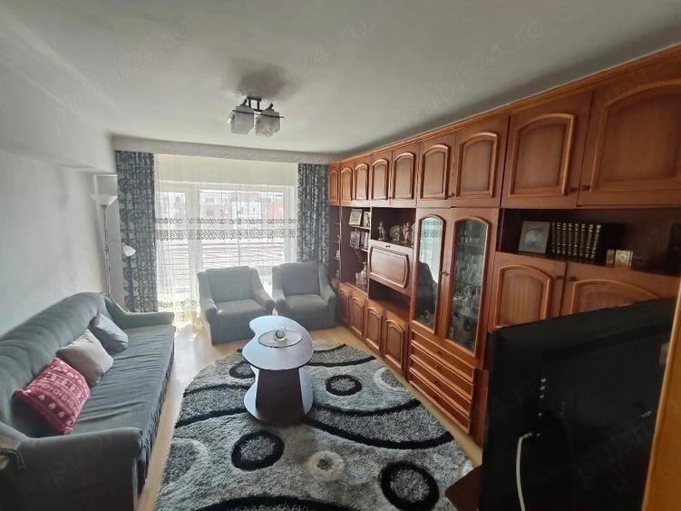 Apartament cu 3 camere decomandat în Ultracentral