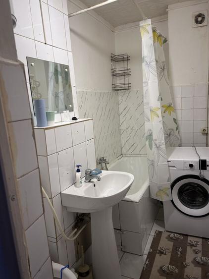 Garsonieră decomandată în Central