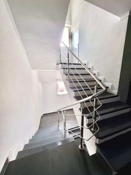 Apartament cu 4 camere decomandat, mobilat în Colentina