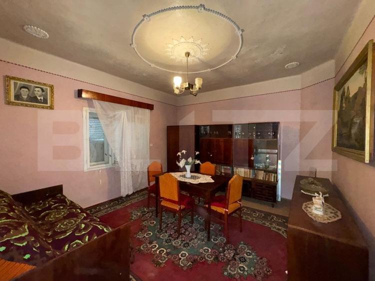 Casă individuală cu 2 camere cu Teren 1207 Mp în Brad