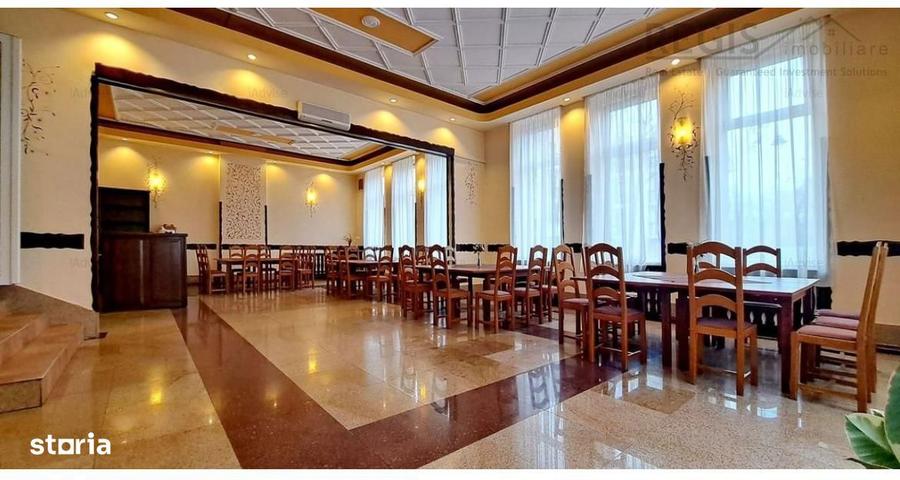 Spațiu comercial, de 366 mp, în Central