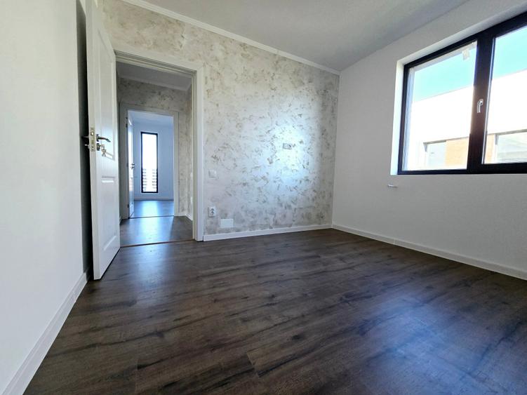 Casa 4 camere de vânzare individuala parter || Berceni ilfov || 426 mp- La cheie - 12