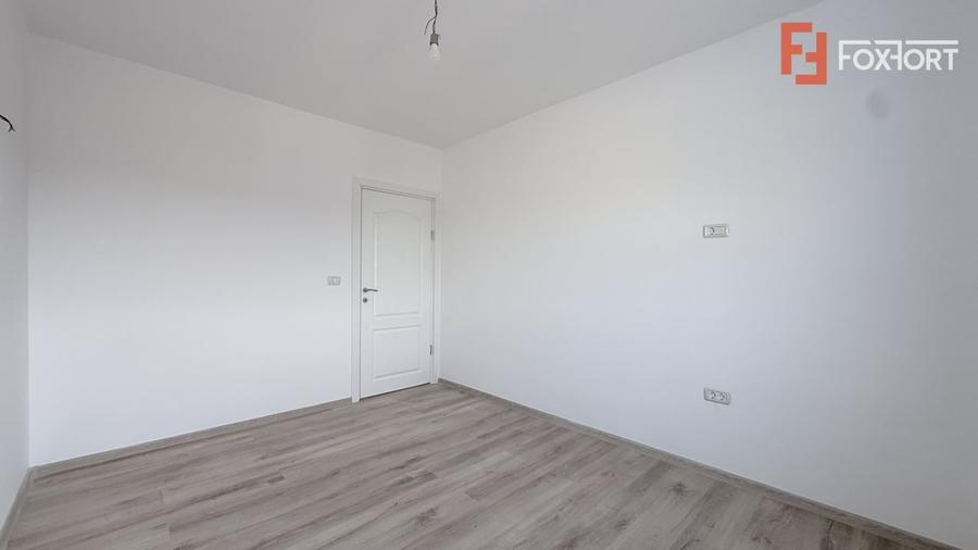 Duplex cu 4 camere cu Canalizare în Moșnița Nouă
